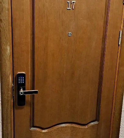 شقة J. Kuperjanov *